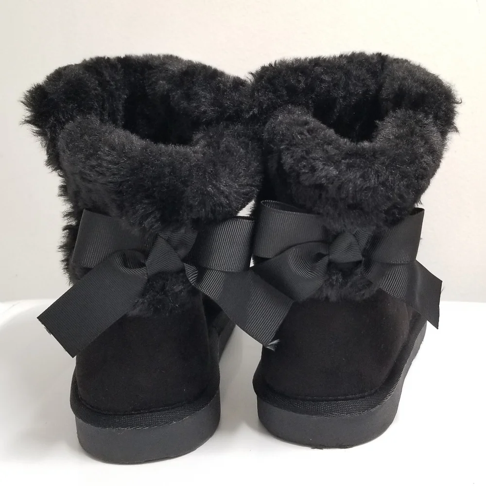 Ocean + Coast Black Faux Fur Mya Boots Kids 3M